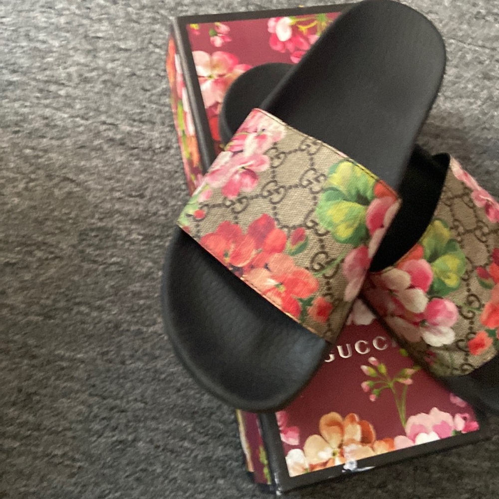 Gucci floral slides, original receipt available